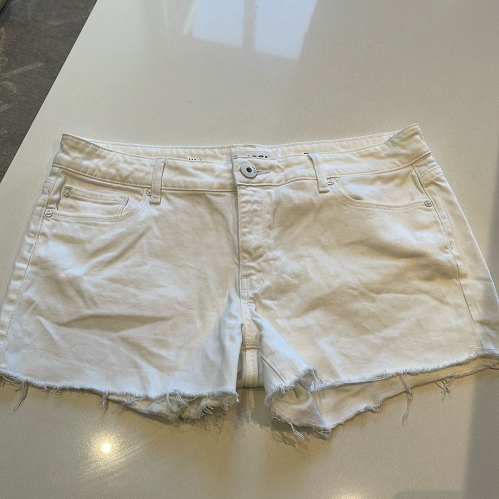 DL1961 Renee Stretch Smart Denim, Frayed Denim Shorts, White Size 30 - Picture 4 of 13